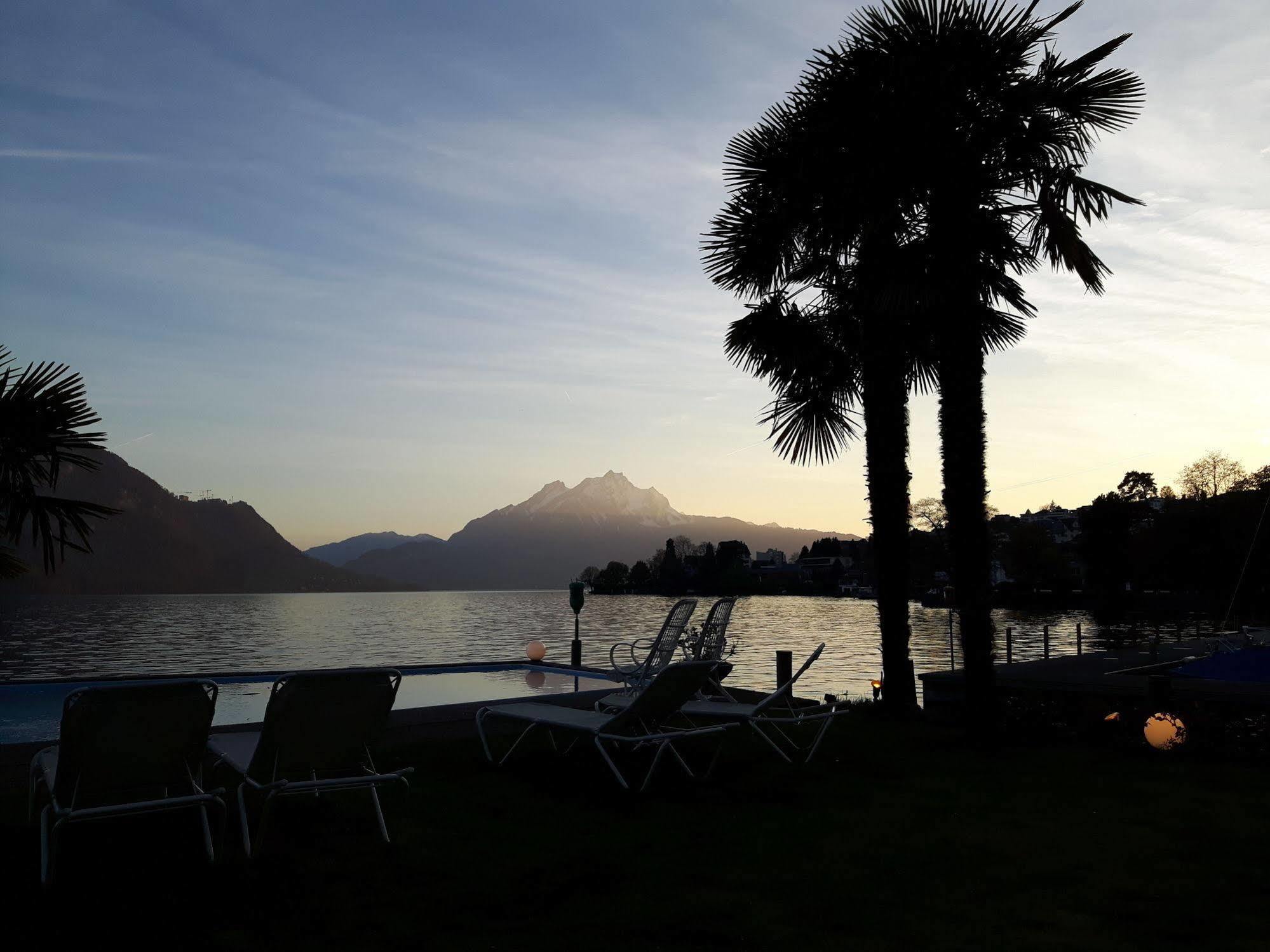 Hotel Central Am See Weggis Eksteriør billede
